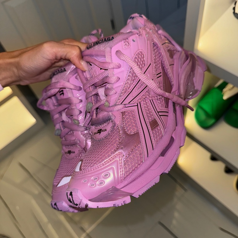 Balenciaga Runner Sneaker Pink Sz42 - RARE COLOR